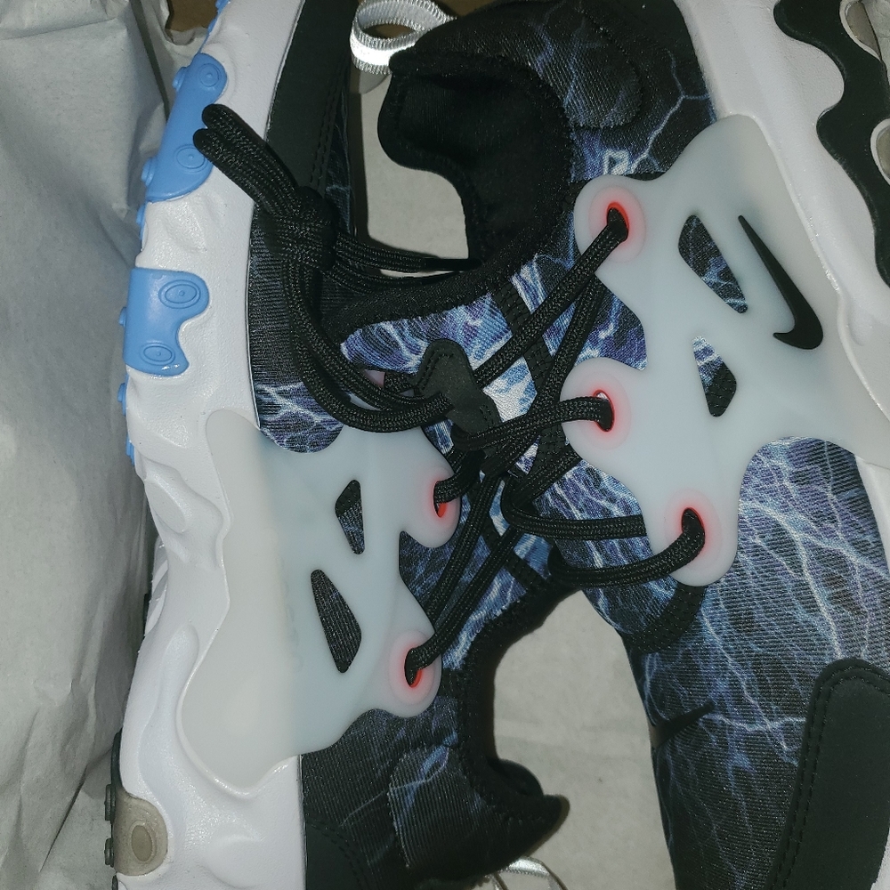 NEW Nike React Presto GS size 6.5  BQ4002 …